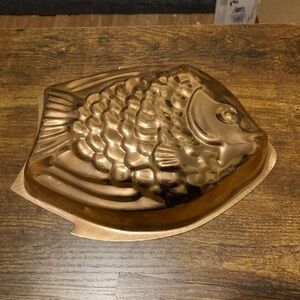 Wear-Ever vintage copper fish 5 cup jello mold